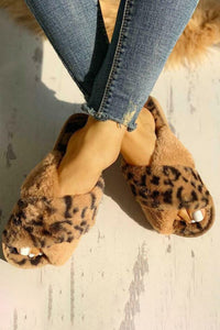 Brown Leopard Crossed Straps Furry Slippers